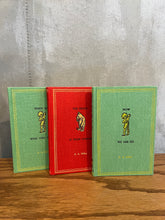 Load image into Gallery viewer, Winnie-The-Pooh, set of 3, 1961 Edition