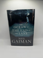 Load image into Gallery viewer, The Ocean At The End Of The Lane by Neil Gaiman (1st edition)
