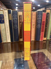 Load image into Gallery viewer, Bhagavad Hita, The Song Celestial (Heritage Press)
