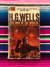 Load image into Gallery viewer, H. G. Wells Set of two
